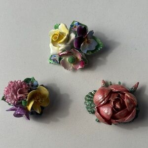 Vintage Crown Staffordshire China Floral Flower
Grandma Core Brooch mix lot